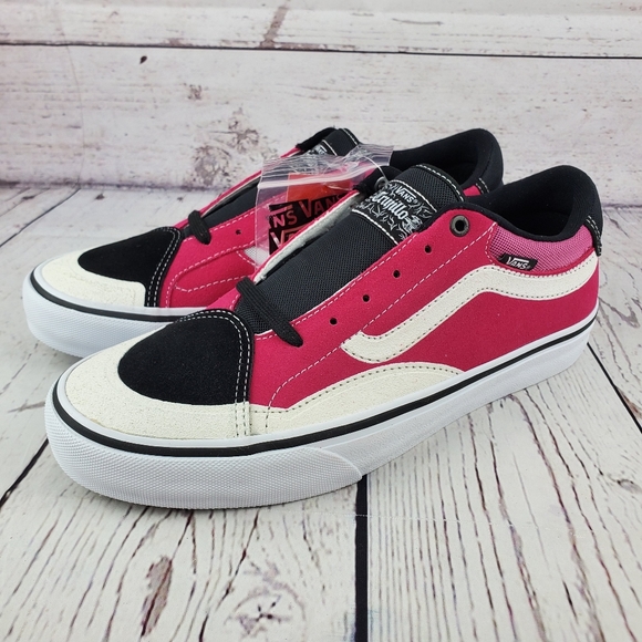 *Sold New Van's TNT Advanced Prototype Magenta - Picture 4 of 9